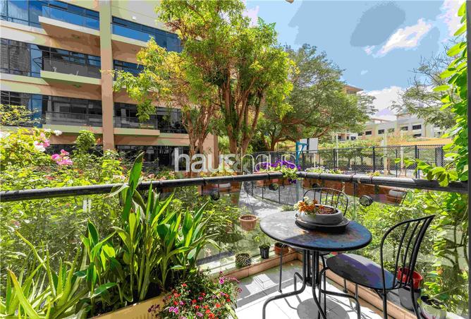 Apartment - 4 Bedrooms - 3 Bathrooms for sale in Al Ghaf 2 - Al Ghaf - Greens - Dubai