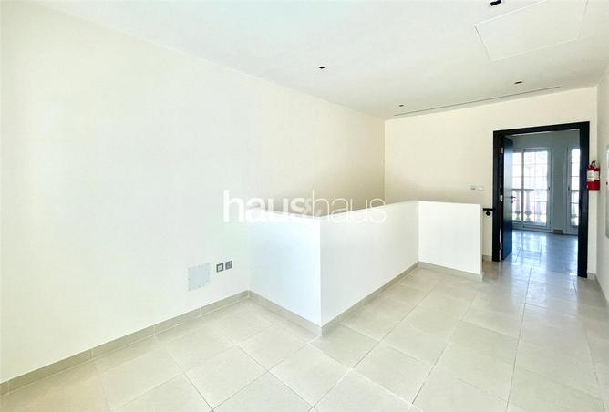 Townhouse - 1 Bedroom - 2 Bathrooms for rent in Mediterranean Townhouse - Jumeirah Village Triangle - Dubai