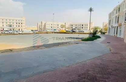 متجر - استوديو - 1 حمام للبيع في كيو 10 - طراز فرنسي - المدينة الدولية - دبي