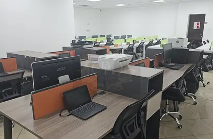 مكتب عمل جماعي - استوديو - 3 حمامات للايجار في ابراج الديوان - النخيل 2 - النخيل - عجمان