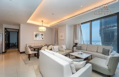 صورة لـ غرفة المعيشة شقة - 2 غرف نوم - 3 حمامات للبيع في 1 فندق العنوان-سكاي فيو - أبراج العنوان سكاي فيو - دبي وسط المدينة - دبي ، صورة رقم 1