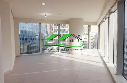 Apartment - 3 Bedrooms - 4 Bathrooms for rent in Shining Towers - Al Khalidiya - Abu Dhabi