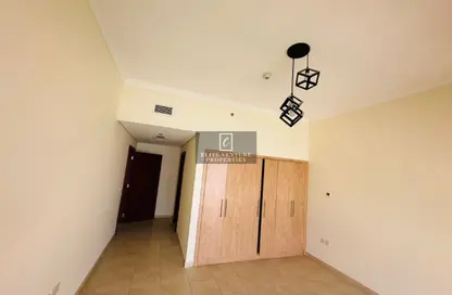 Apartment - 2 Bedrooms - 3 Bathrooms for rent in European - Canal Residence - Dubai Sports City - Dubai