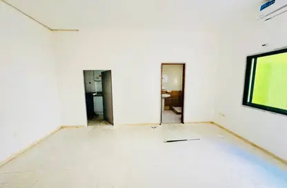 شقة - 1 حمام للايجار في طريق فاير ستاشن - مويلح - الشارقة