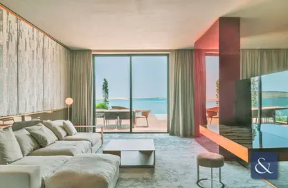 صورة لـ غرفة المعيشة شقة - غرفة نوم - 2 حمامات للبيع في فندق كوت دازور - قلب أوروبا - جزر العالم - دبي ، صورة رقم 1
