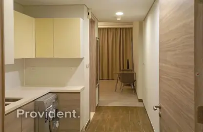 Apartment - Studio - 1 Bathroom for rent in SOL Bay - Business Bay - Dubai