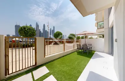 Apartment - 3 Bedrooms - 4 Bathrooms for sale in Marina Vista - EMAAR Beachfront - Dubai Harbour - Dubai