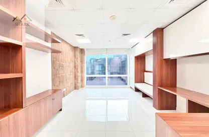 مكتب - استوديو للايجار في برج تماني - الخليج التجاري - دبي