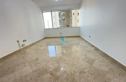 Apartment - 2 Bedrooms - 2 Bathrooms for rent in Hamdan Street - Abu Dhabi