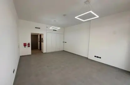 Apartment - Studio - 1 Bathroom for rent in V2 - Dubai Sports City - Dubai