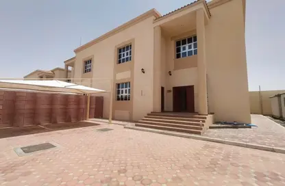 Villa - 4 Bedrooms - 6 Bathrooms for rent in Al Ain Ladies Club - Al Markhaniya - Al Ain