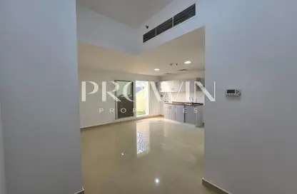 شقة - غرفة نوم - 2 حمامات للايجار في مسكن الامير - قرية الجميرا سركل - دبي