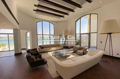 Villa - 4 Bedrooms - 5 Bathrooms for rent in Garden Homes Frond D - Garden Homes - Palm Jumeirah - Dubai