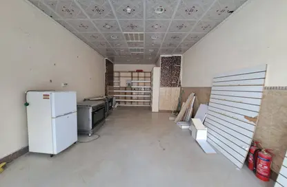 Shop - Studio for rent in Al Khan 5 building - Al Khan - Sharjah