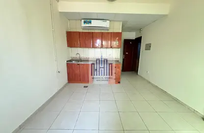 شقة - 1 حمام للايجار في طريق فاير ستاشن - مويلح - الشارقة