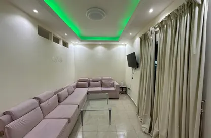 شقة - 1 حمام للبيع في برج الكورنيش - طريق كورنيش عجمان - عجمان