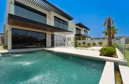 Villa - 5 Bedrooms - 6 Bathrooms for sale in Jumeirah Park Homes - Jumeirah Park - Dubai