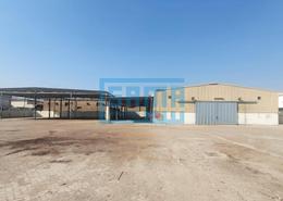 Warehouse - 3 bathrooms for rent in Mussafah Industrial Area - Mussafah - Abu Dhabi