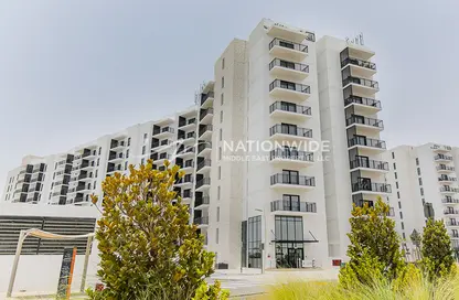 Apartment - 1 Bedroom - 1 Bathroom for rent in Waters Edge - Yas Island - Abu Dhabi