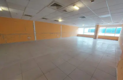 Office Space - Studio - 1 Bathroom for rent in Al Karama - Dubai