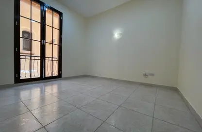 Apartment - Studio - 1 Bathroom for rent in Khalifa Park - Eastern Road - Abu Dhabi