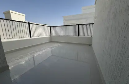شقة - 3 غرف نوم - 3 حمامات للايجار في مدينة الرياض - أبوظبي