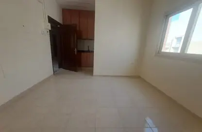 Apartment - Studio - 1 Bathroom for rent in Muwailih Building - Muwaileh - Sharjah