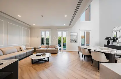 Villa - 3 Bedrooms - 4 Bathrooms for sale in Sur La Mer - La Mer - Jumeirah - Dubai