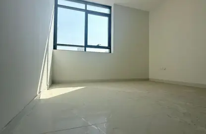 شقة - 2 غرف نوم - 3 حمامات للايجار في شارع التعاون الجديد - التعاون - الشارقة شقة - 2 غرف نوم - 3 حمامات للايجار في شارع التعاون الجديد - التعاون - الشارقة