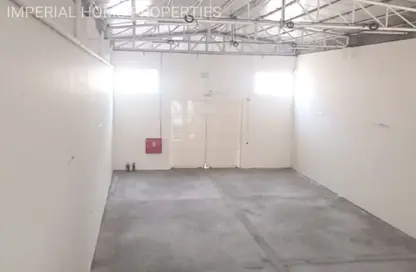 Warehouse - Studio - 1 Bathroom for rent in Umm Al Thuoob - Umm Al Quwain