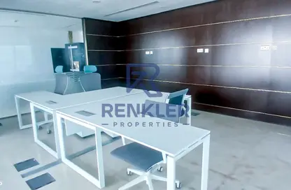 مكتب - استوديو - 1 حمام للايجار في القمة - الخليج التجاري - دبي