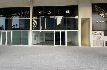 Shop - Studio - 2 Bathrooms for rent in Capital Golden Tower - Business Bay - Dubai