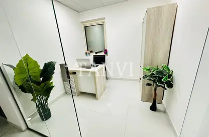 Office Space - Studio - 1 Bathroom for rent in Silver Home Building - Hor Al Anz - Deira - Dubai