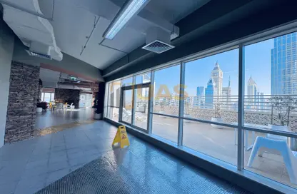Apartment - 2 Bedrooms - 4 Bathrooms for rent in Blue Tower - Sheikh Zayed Road - Dubai