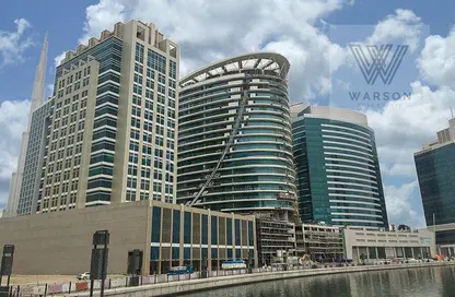 Apartment - 1 Bedroom - 2 Bathrooms for rent in Bay's Edge - Business Bay - Dubai