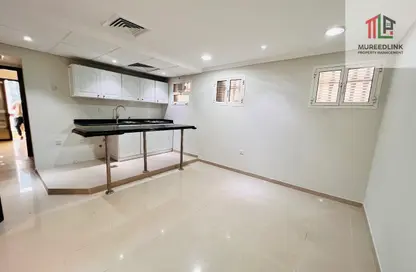 Apartment - 1 Bedroom - 1 Bathroom for rent in Tourist Club Area - Abu Dhabi