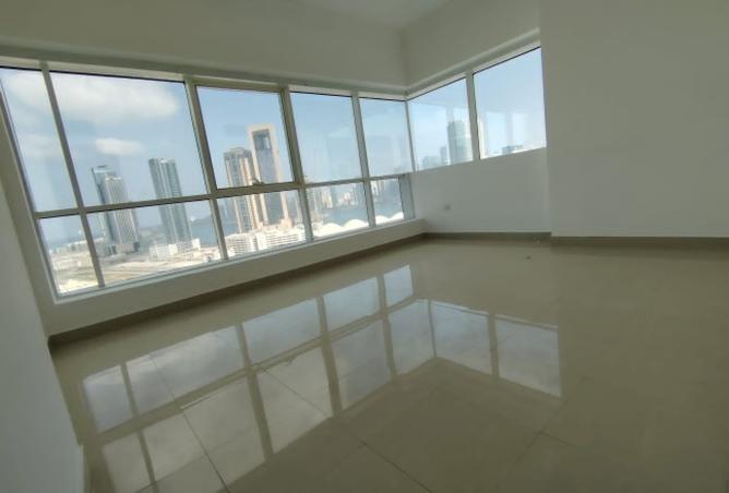 Apartment - 3 Bedrooms - 3 Bathrooms for rent in New Al Taawun Road - Al Taawun - Sharjah