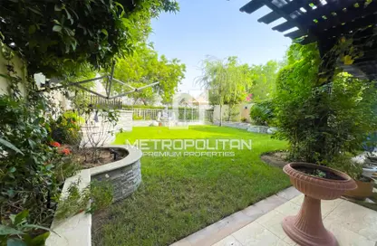 Garden image for: Villa - 3 Bedrooms - 3 Bathrooms for sale in Springs 8 - The Springs - Dubai, Image 1