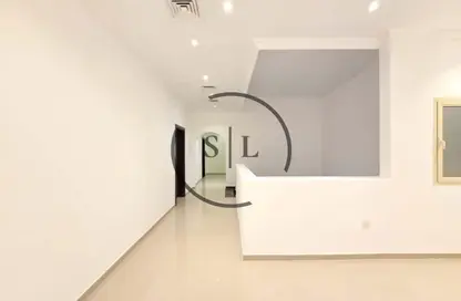 فيلا - 4 غرف نوم - 6 حمامات للايجار في البرشاء جنوب 2 - جنوب البرشاء - البرشاء - دبي