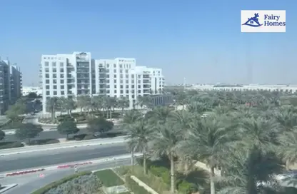 Apartment - 3 Bedrooms - 3 Bathrooms for rent in Zahra Apartments 1B - Zahra Apartments - Town Square - Dubai