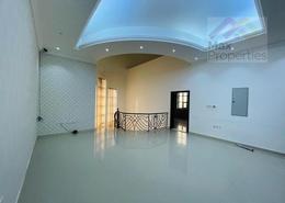 صورةغرفة فارغة لـ: فيلا - 5 غرف نوم - 7 حمامات للكراء في المزهر 1 - المزهر - دبي, صورة 1