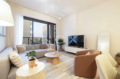 Living Room image for: Apartment - 2 Bedrooms - 2 Bathrooms for rent in La Rive - La Mer - Jumeirah - Dubai, Image 1