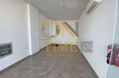 Shop - Studio - 1 Bathroom for rent in Al Jurf 3 - Al Jurf - Ajman Downtown - Ajman