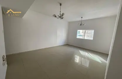 شقة - غرفة نوم - 2 حمامات للايجار في شارع التعاون الجديد - التعاون - الشارقة شقة - غرفة نوم - 2 حمامات للايجار في شارع التعاون الجديد - التعاون - الشارقة