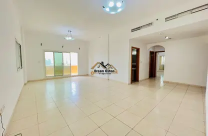 Apartment - 3 Bedrooms - 3 Bathrooms for rent in Hessa Homes Building - Oud Metha - Bur Dubai - Dubai