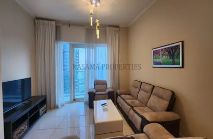Living Room image for: Apartment - 3 Bedrooms - 4 Bathrooms for rent in Damac Heights - Dubai Marina - Dubai, Image 1