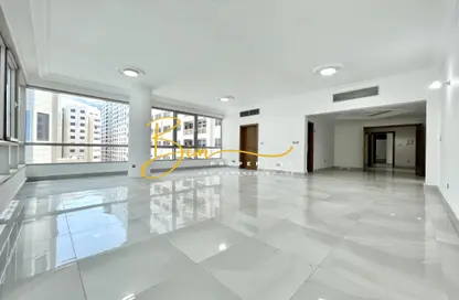 Apartment - 3 Bedrooms - 3 Bathrooms for rent in Al Hana Tower - Al Khalidiya - Abu Dhabi