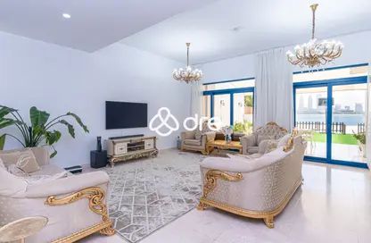 Villa - 5 Bedrooms - 6 Bathrooms for rent in Palma Residences - Palm Jumeirah - Dubai