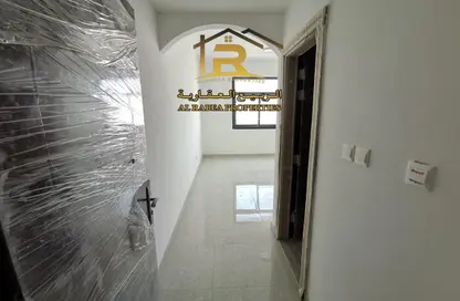 صورة لـ ردهة-ممر شقة - غرفة نوم - 2 حمامات للايجار في الجرف 2 - الجرف - عجمان وسط المدينة - عجمان ، صورة رقم 1