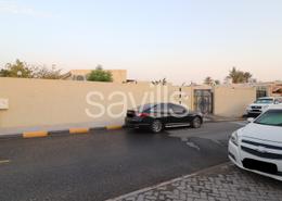 Spacious Villa with Private Garage
